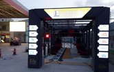 新疆北部阿勒泰地区中石化加油站选用林顿黑色款FX-80系列隧道连续式电脑洗车机，设备运行测试通过【视频】